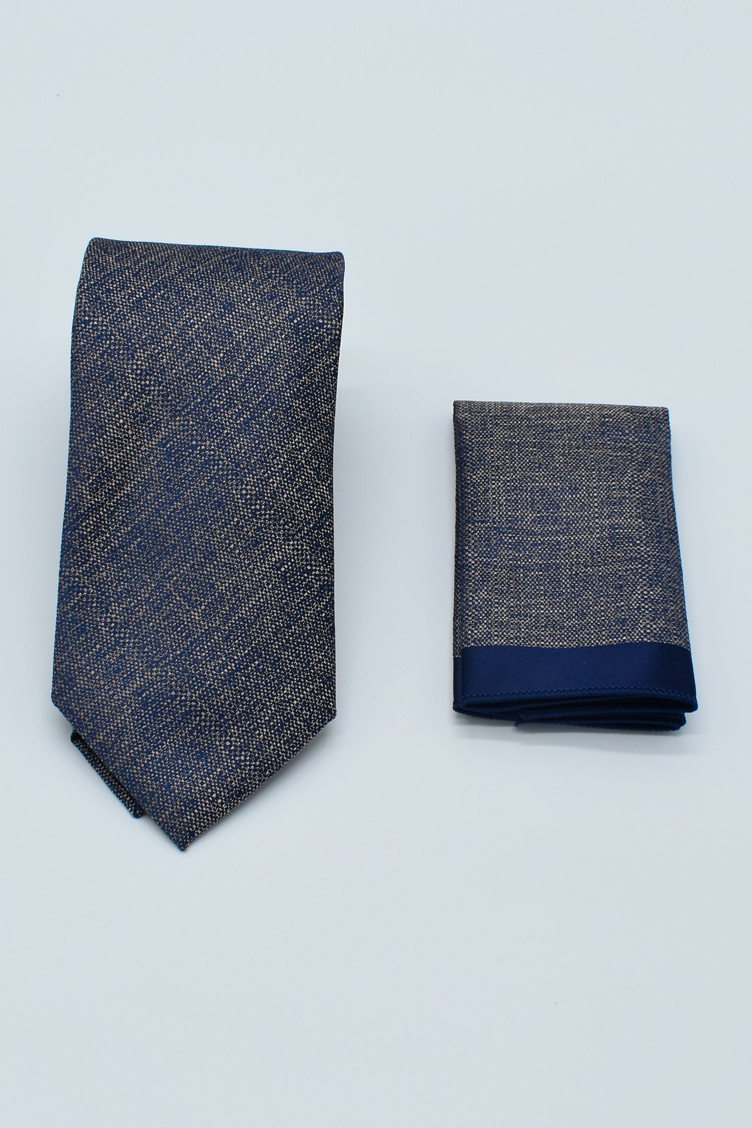 ΓΡΑΒΑΤΑ ΜΕΛΑΝΖ ΜΠΛΕ ΜΕ ΜΑΝΤΗΛΙ